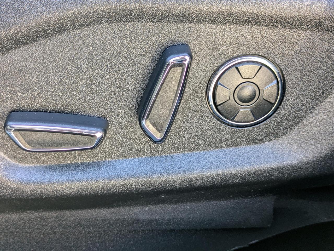 2017 Ford Explorer Platinum PLATINUM AWD Photo