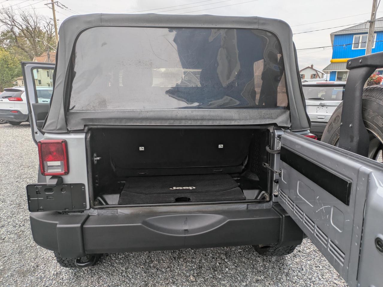 2017 Jeep Wrangler Sport 4WD Photo