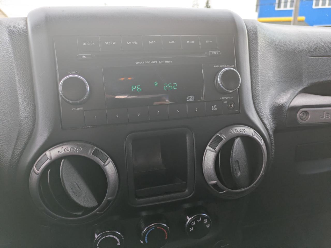 2017 Jeep Wrangler Sport 4WD Photo