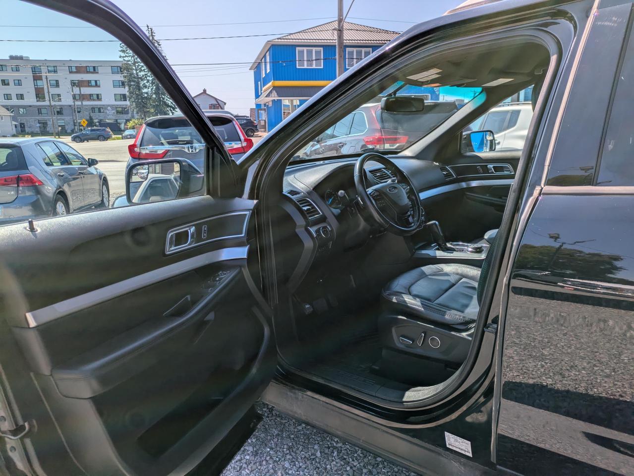 2017 Ford Explorer 4WD 4dr XLT Photo