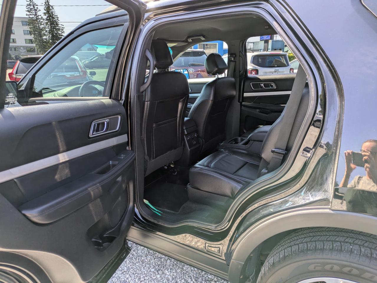 2017 Ford Explorer 4WD 4dr XLT Photo