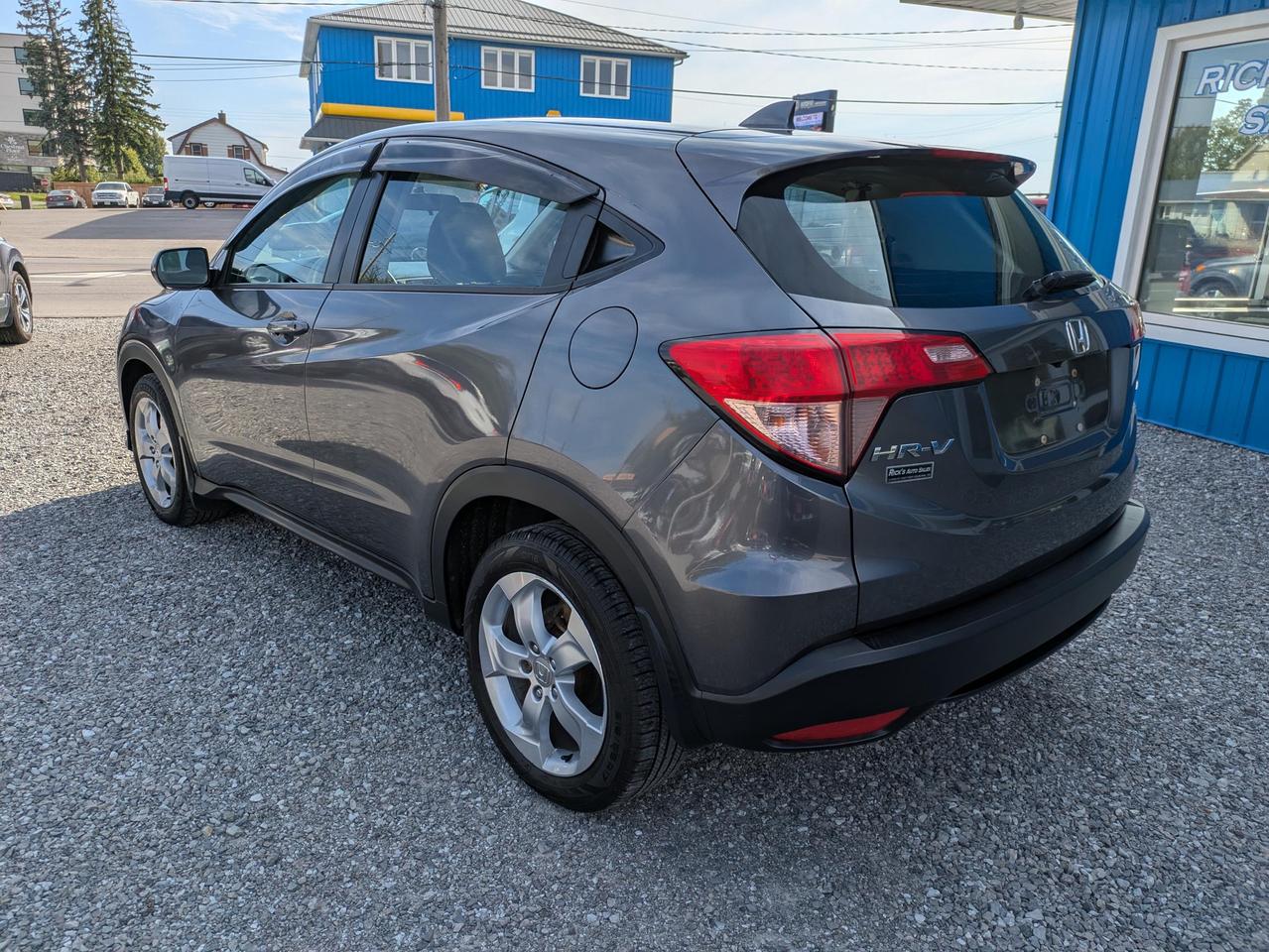 2016 Honda HR-V 4WD 4dr CVT LX Photo2
