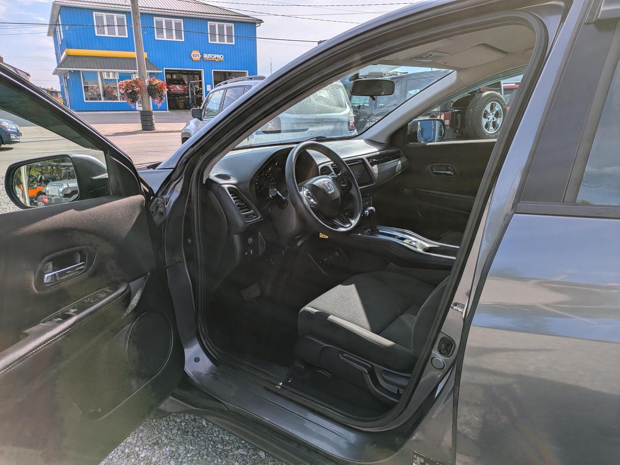 2016 Honda HR-V 4WD 4dr CVT LX Photo