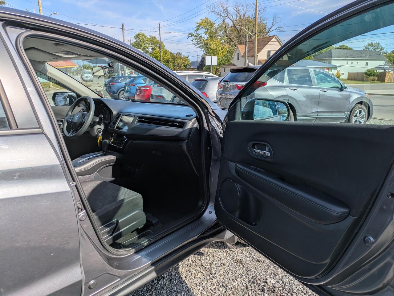 2016 Honda HR-V 4WD 4dr CVT LX Photo