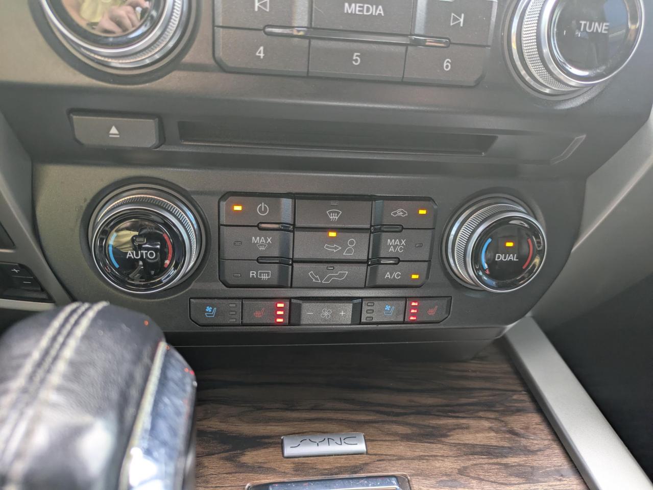 2018 Ford F-150 Lariat LARIAT SUPERCAB 6.5- Photo