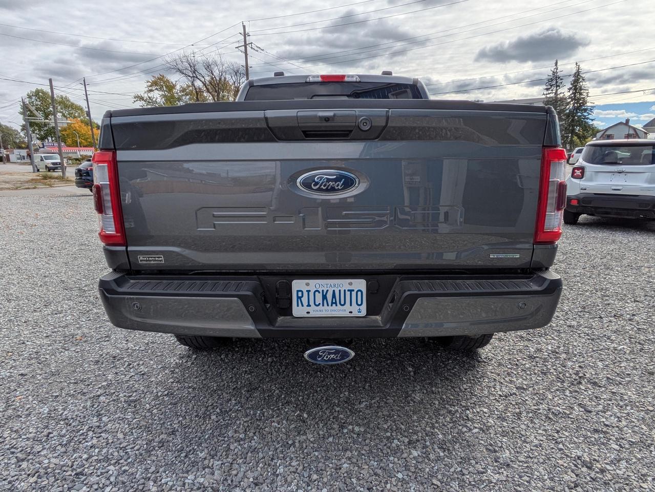 2022 Ford F-150 Lariat Photo3