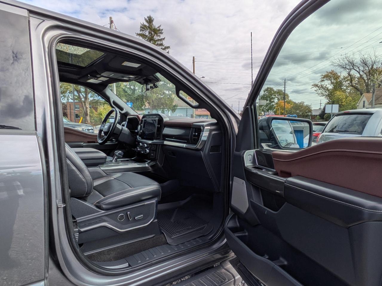 2022 Ford F-150 Lariat LARIAT SUPERCREW 5.5 Photo