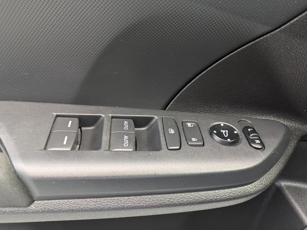 2017 Honda Civic 5dr CVT LX Photo