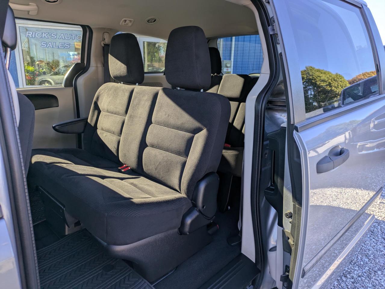 2014 Dodge Grand Caravan SE Photo