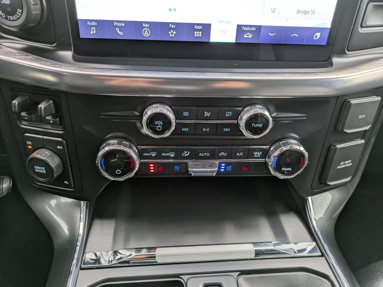 2021 Ford F-150 Lariat 4WD SuperCrew 5.5' Box Photo