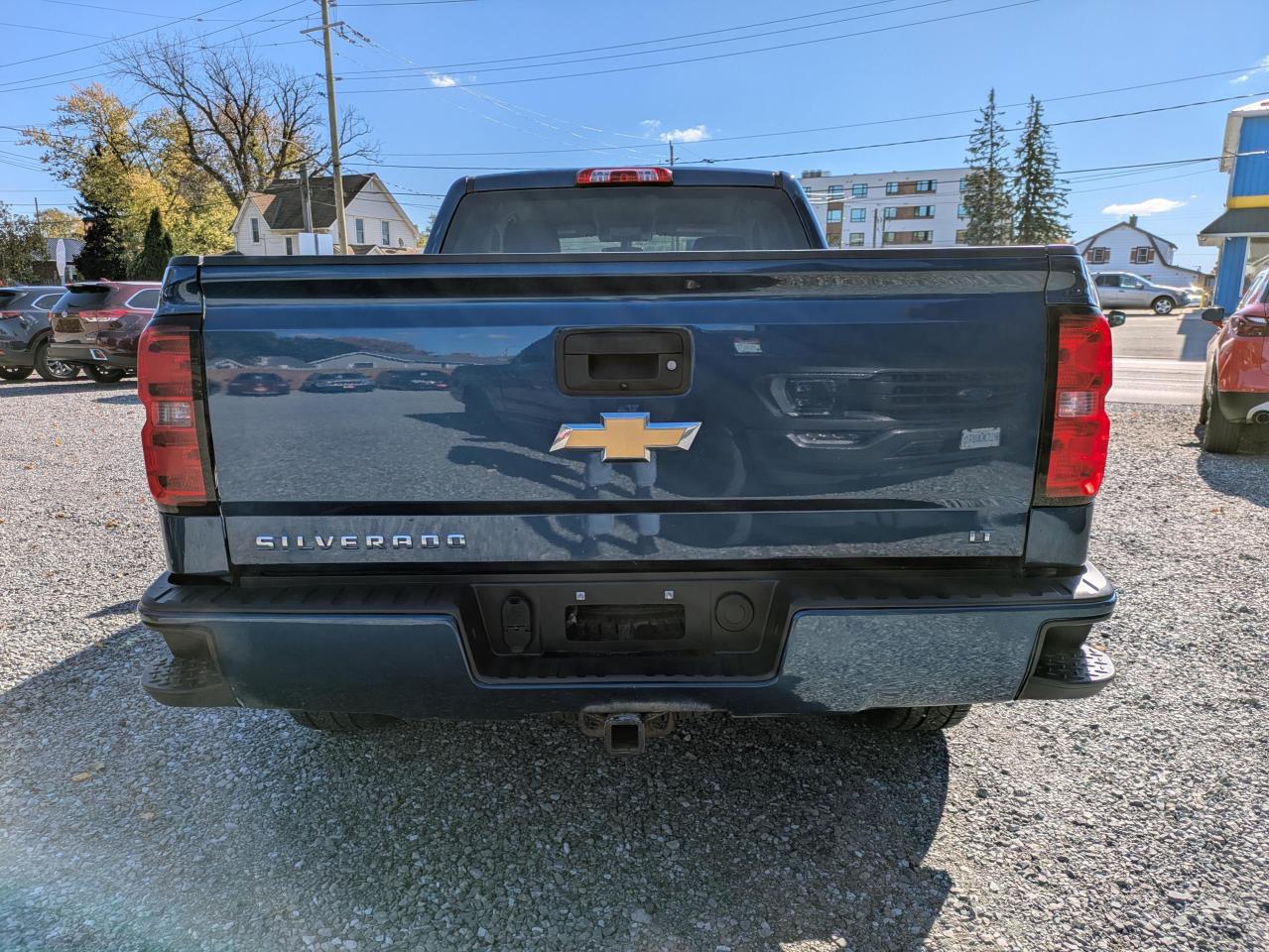 2017 Chevrolet Silverado 1500 LT DOUBLE CAB 4WD Photo3