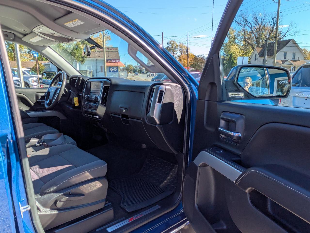 2017 Chevrolet Silverado 1500 4WD DOUBLE CAB 143.5" LT W/2LT Photo