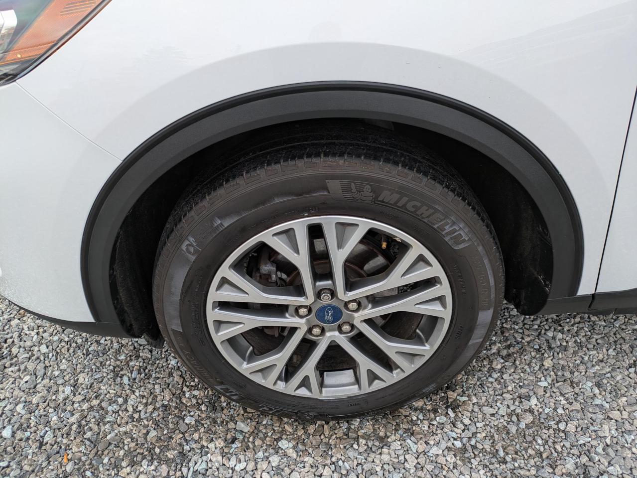 2022 Ford Escape SEL AWD Photo