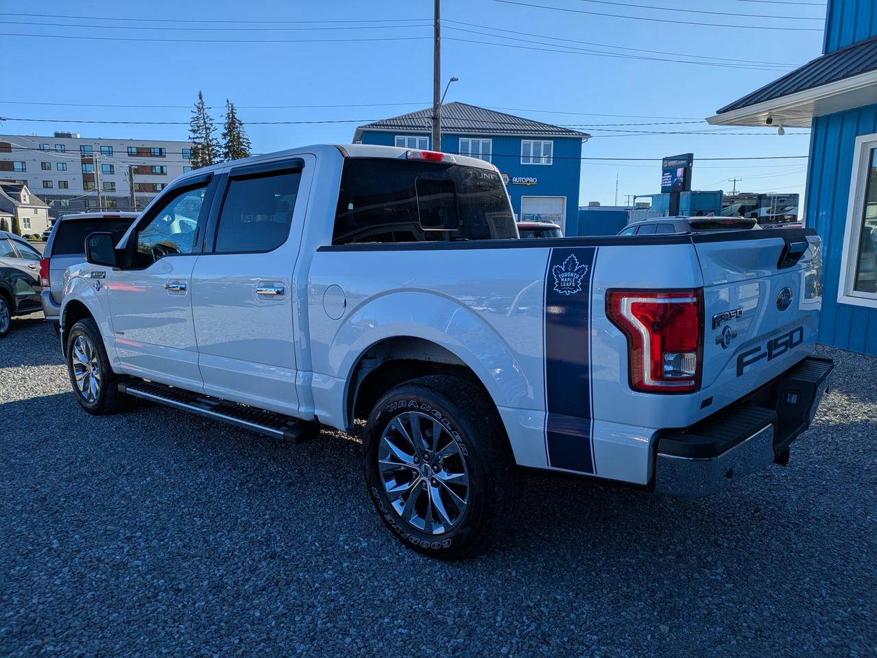 2017 Ford F-150 XLT Photo2