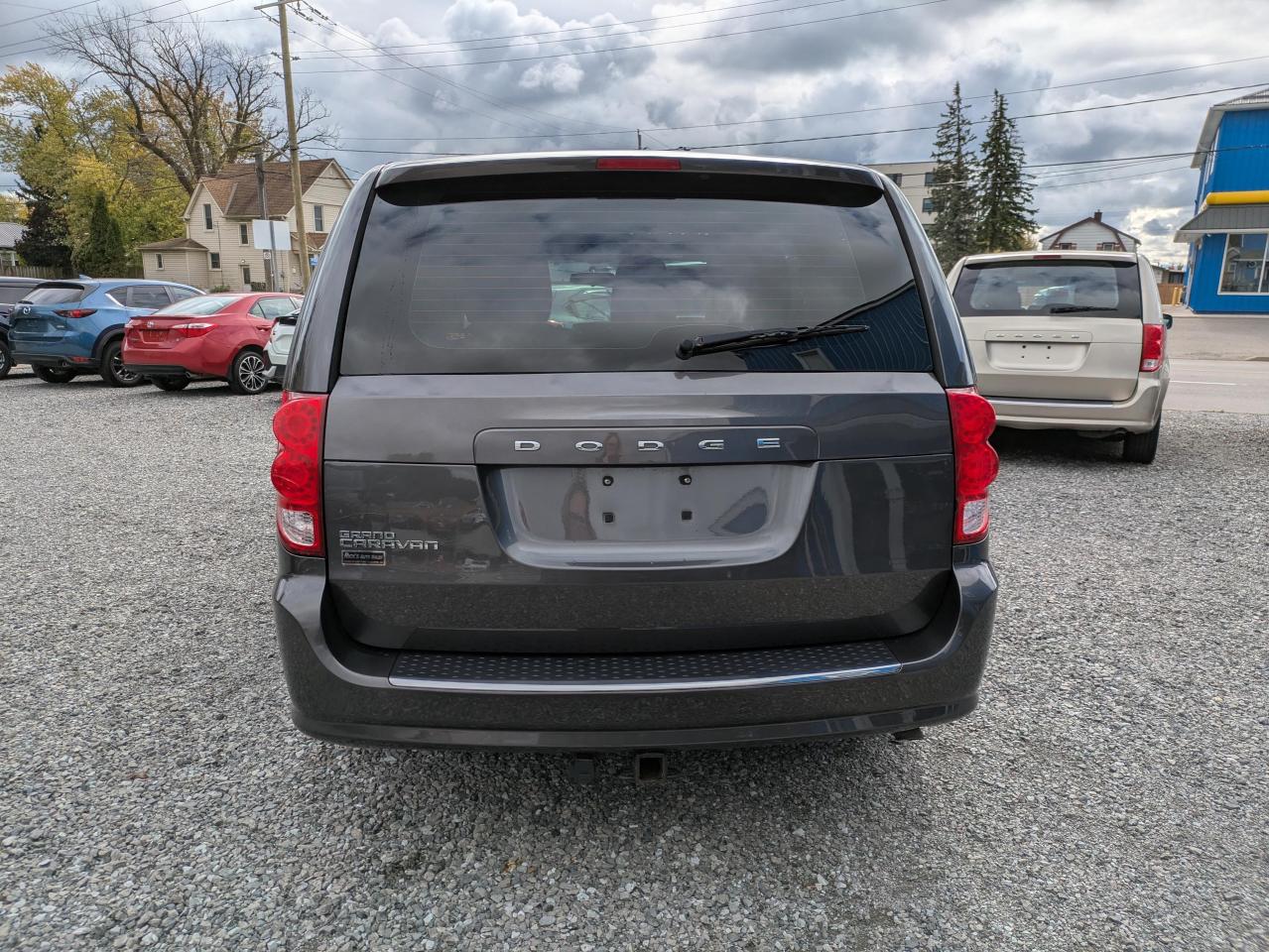 2017 Dodge Grand Caravan SE Photo3