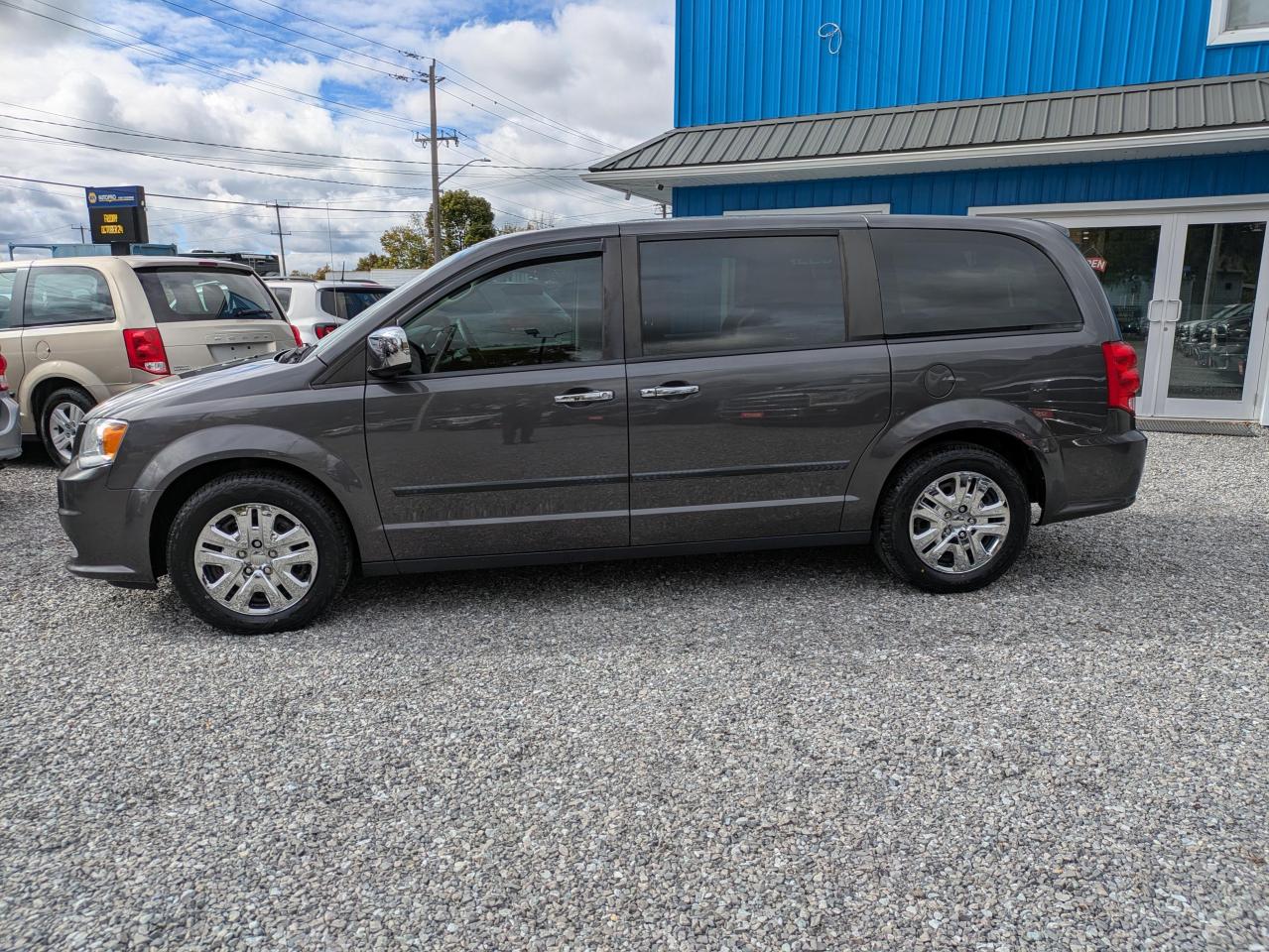 2017 Dodge Grand Caravan SE Photo