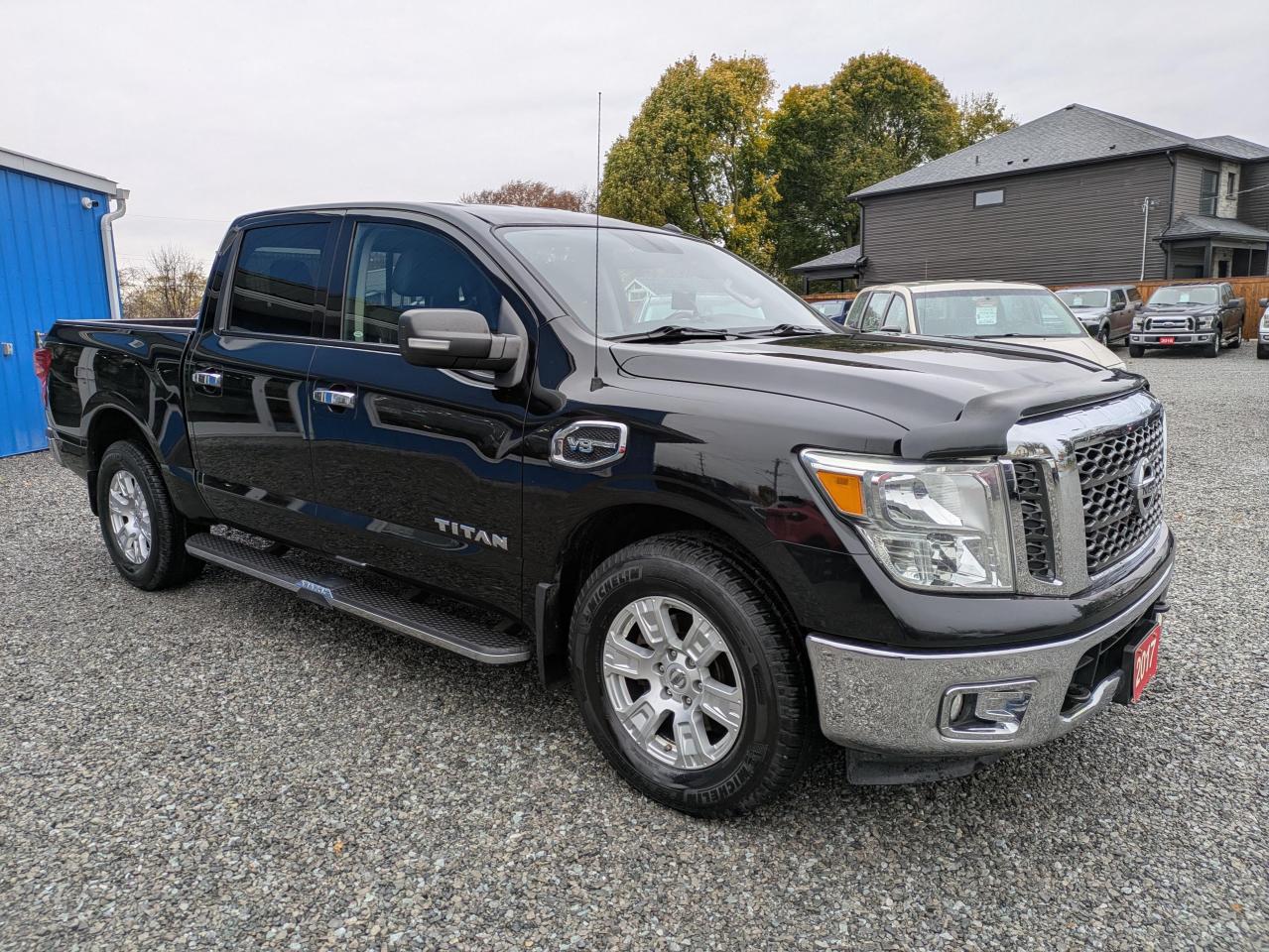 2017 Nissan Titan SV Photo