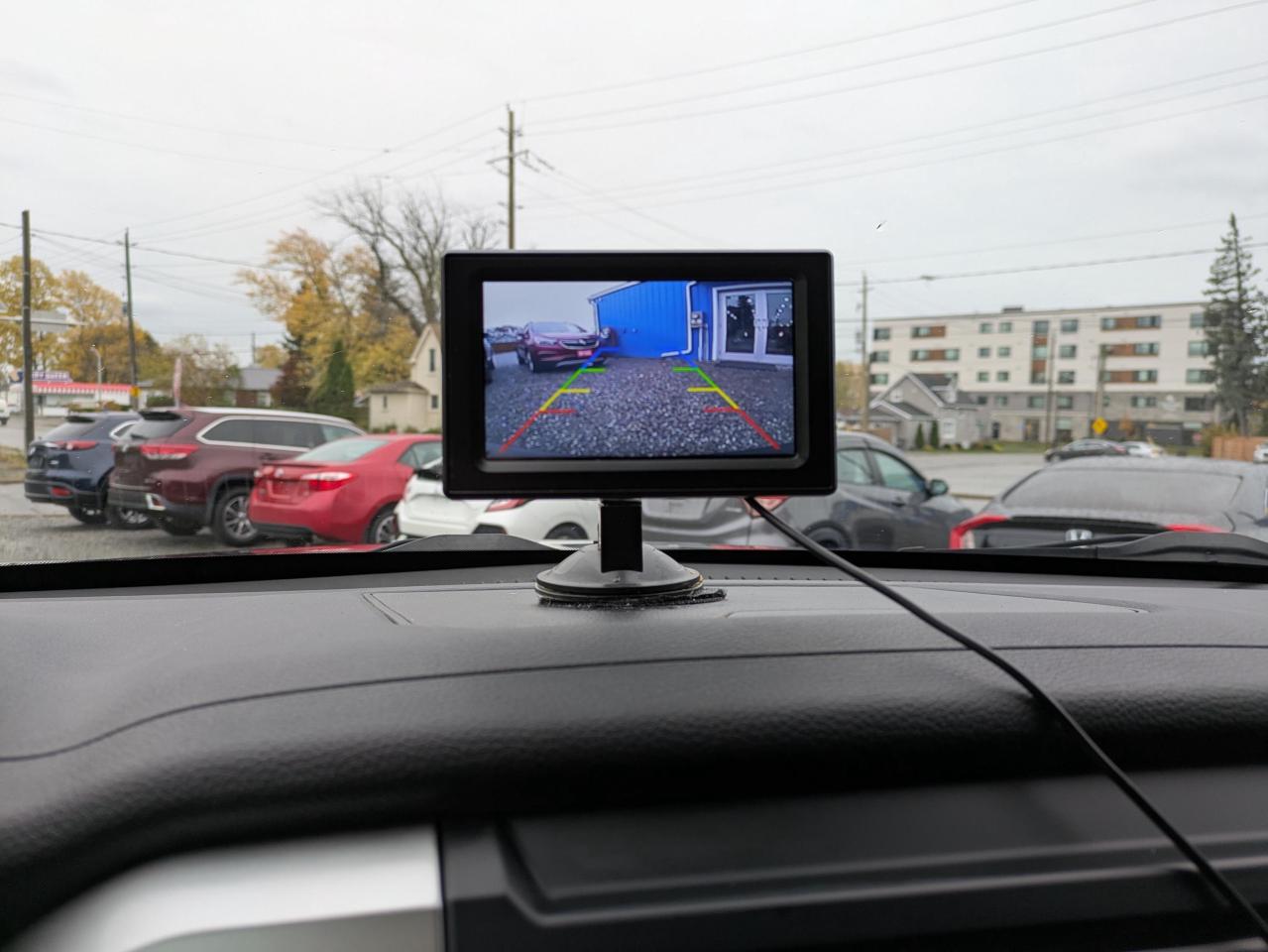 2017 Nissan Titan SV Photo