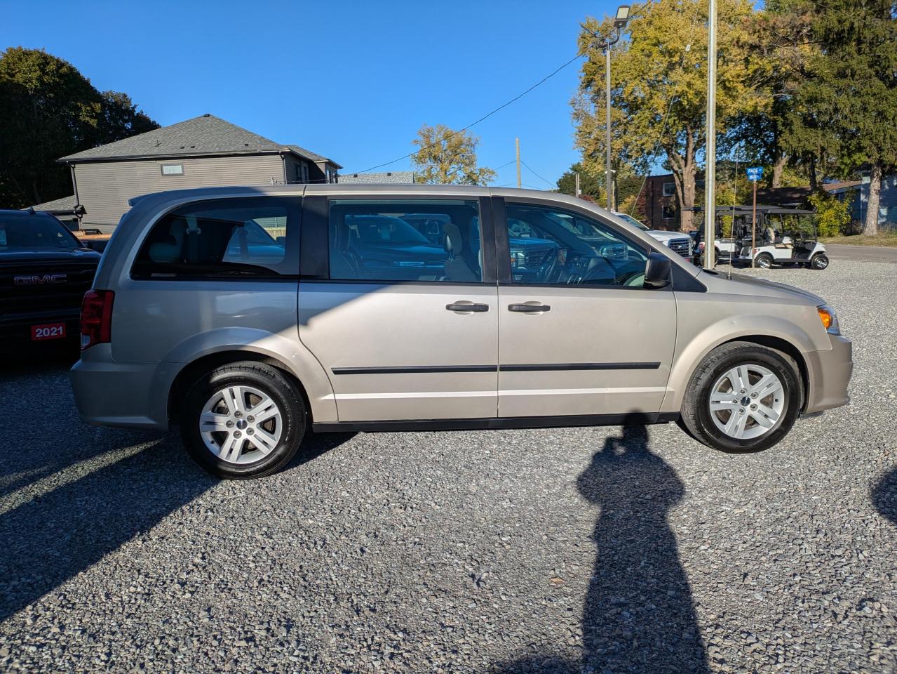 2014 Dodge Grand Caravan SE Photo