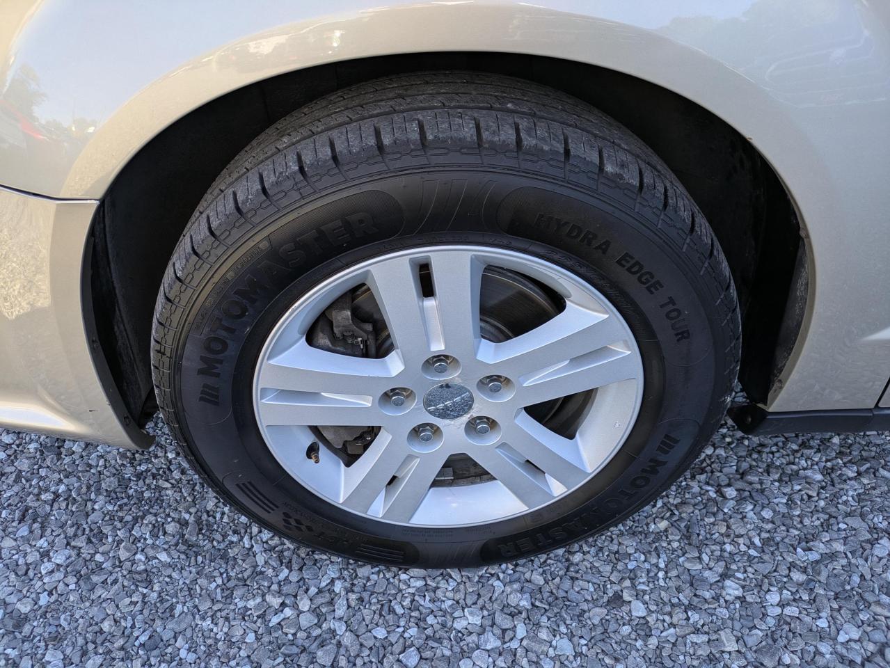 2014 Dodge Grand Caravan SE Photo