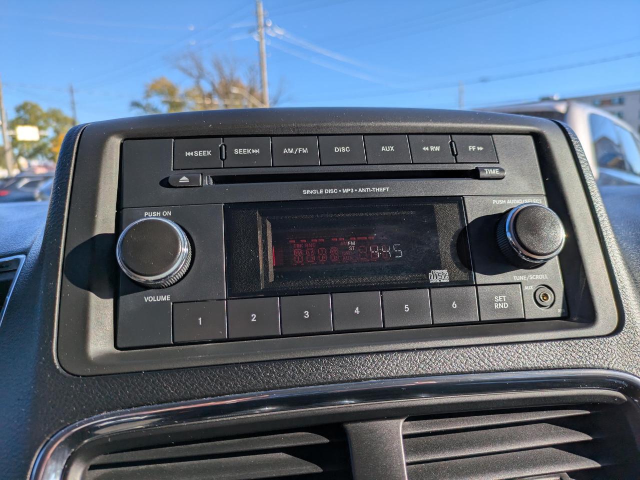 2014 Dodge Grand Caravan SE Photo