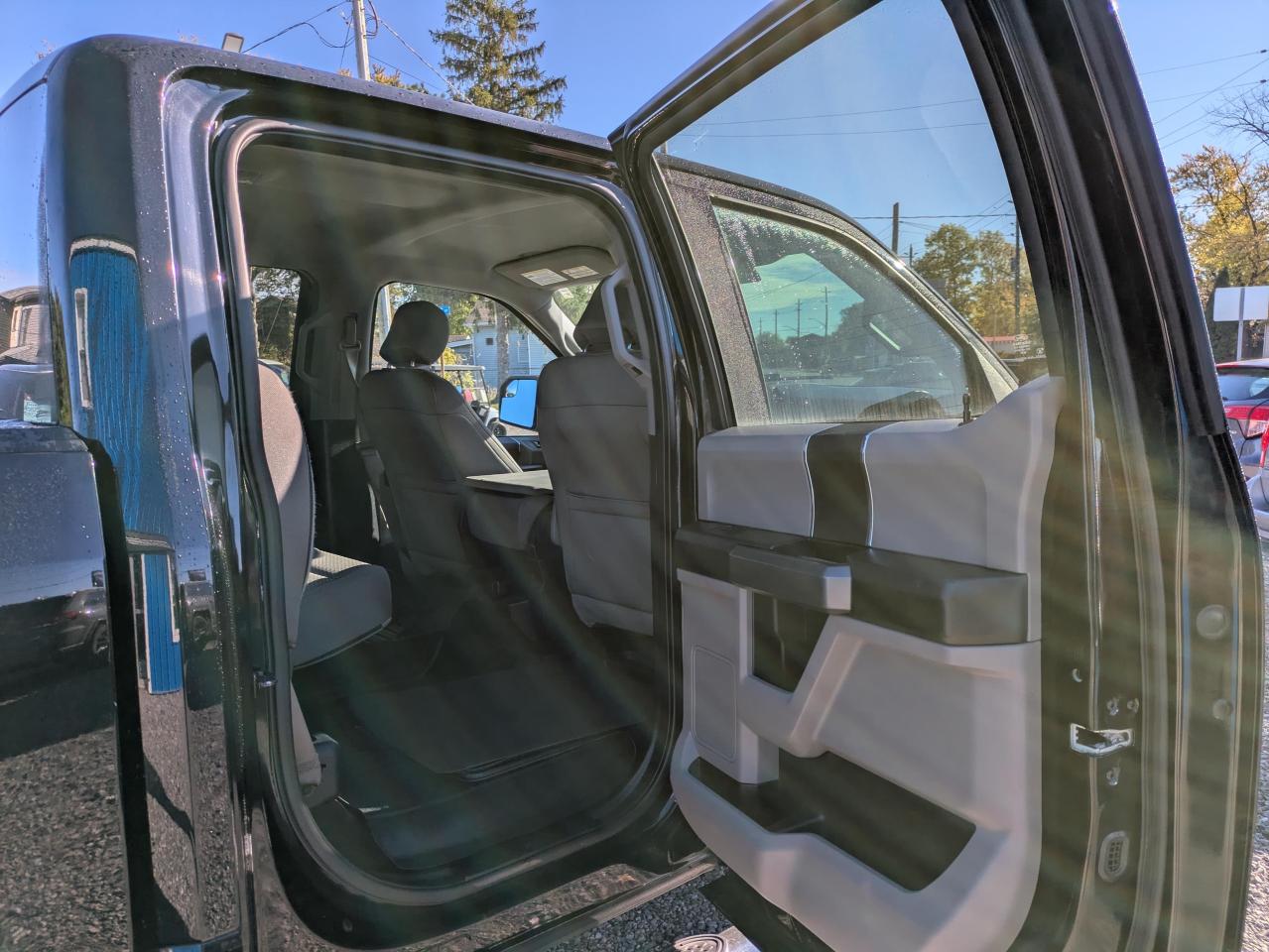 2016 Ford F-150 XLT XLT SUPERCREW 5.5-FT Photo