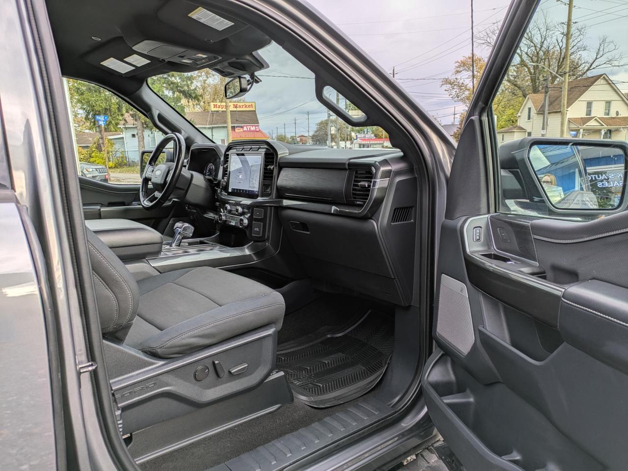 2021 Ford F-150 XLT XLT SUPERCREW 5.5-FT Photo