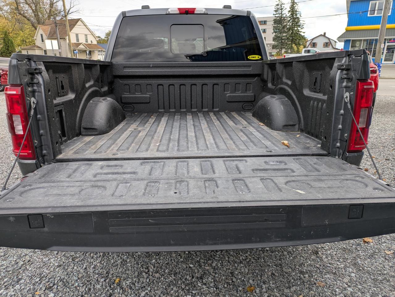 2021 Ford F-150 XLT Photo