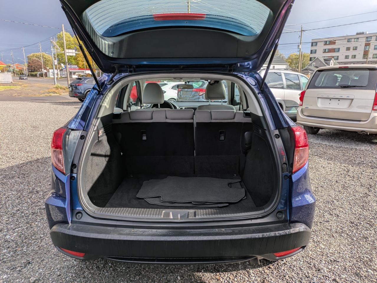 2016 Honda HR-V LX 4WD CVT Photo