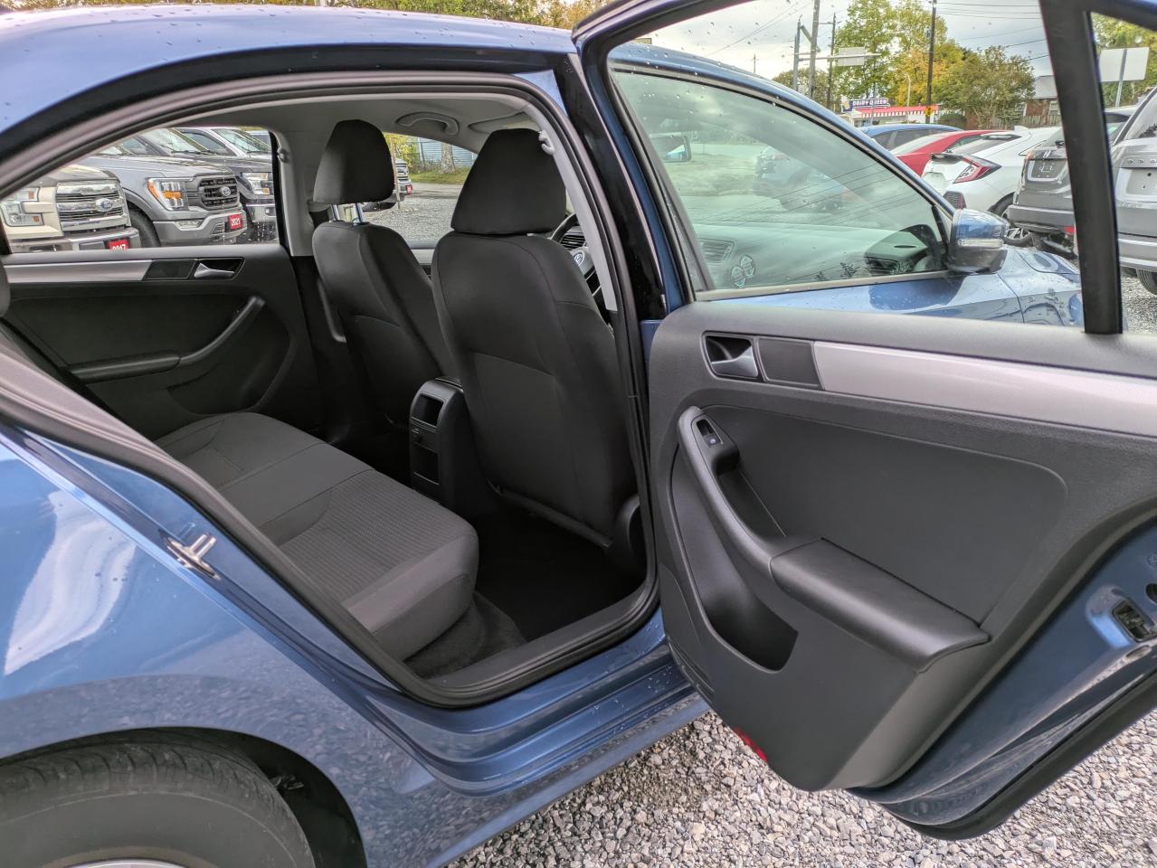 2016 Volkswagen Jetta 1.4T S 6A Photo