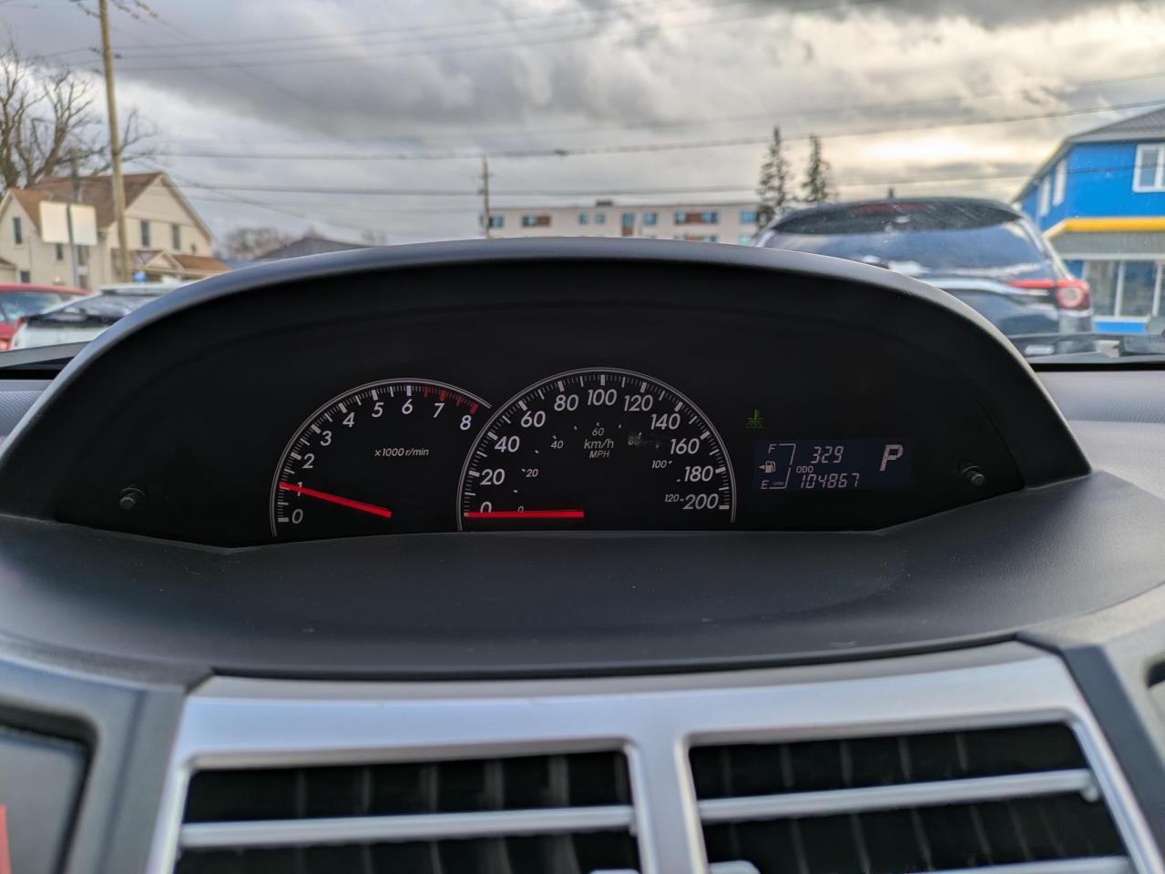 2008 Toyota Yaris Liftback 5-Door AT Photo