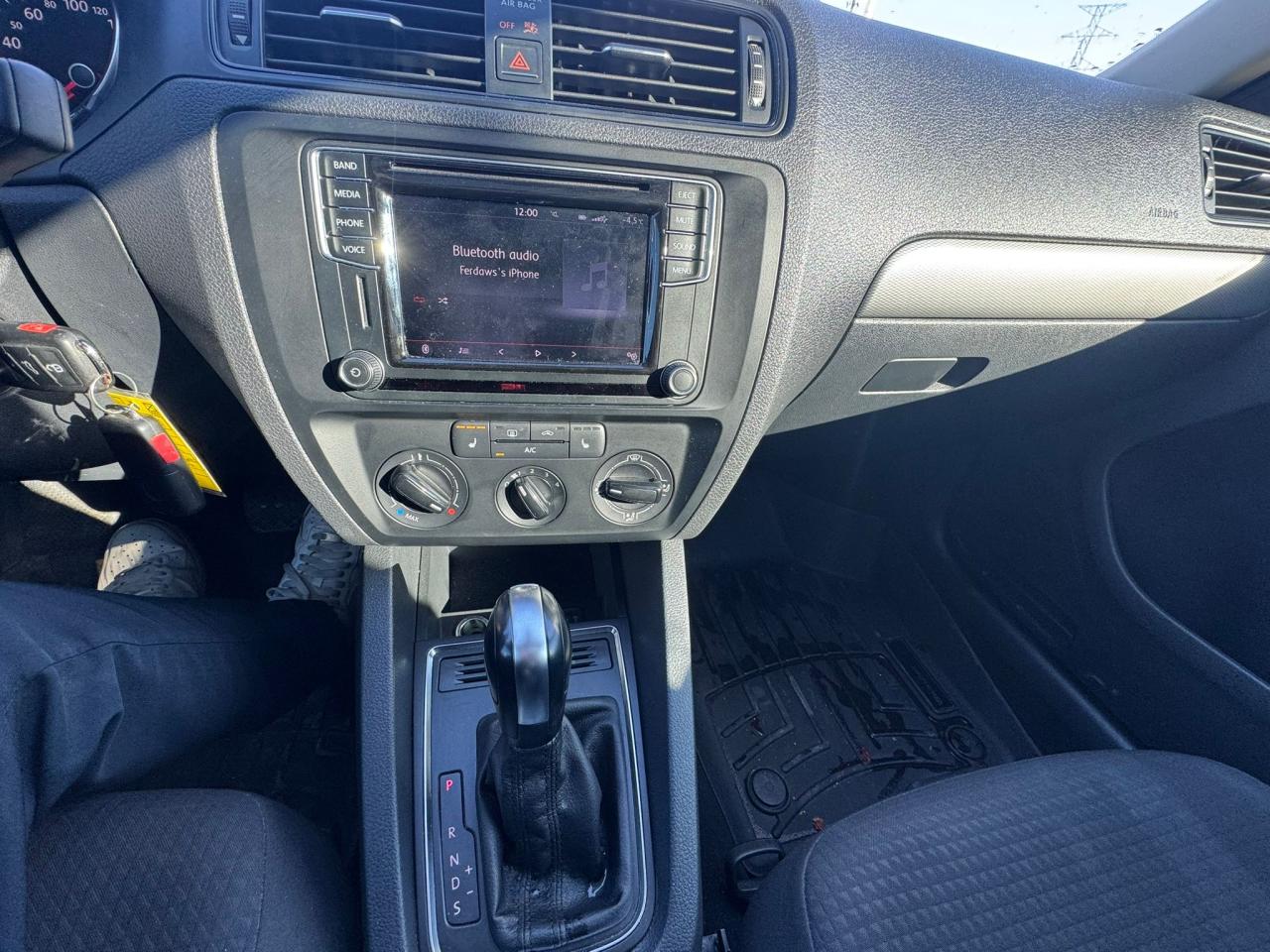 2016 Volkswagen Jetta Trendline Photo