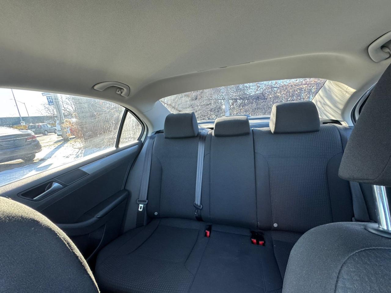 2016 Volkswagen Jetta Trendline Photo