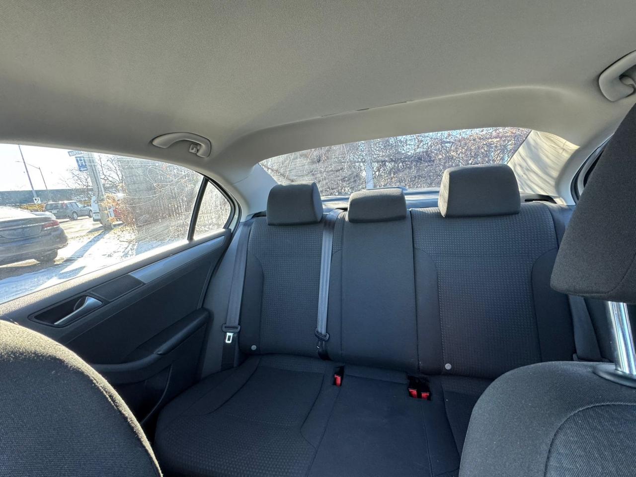 2016 Volkswagen Jetta Trendline Photo