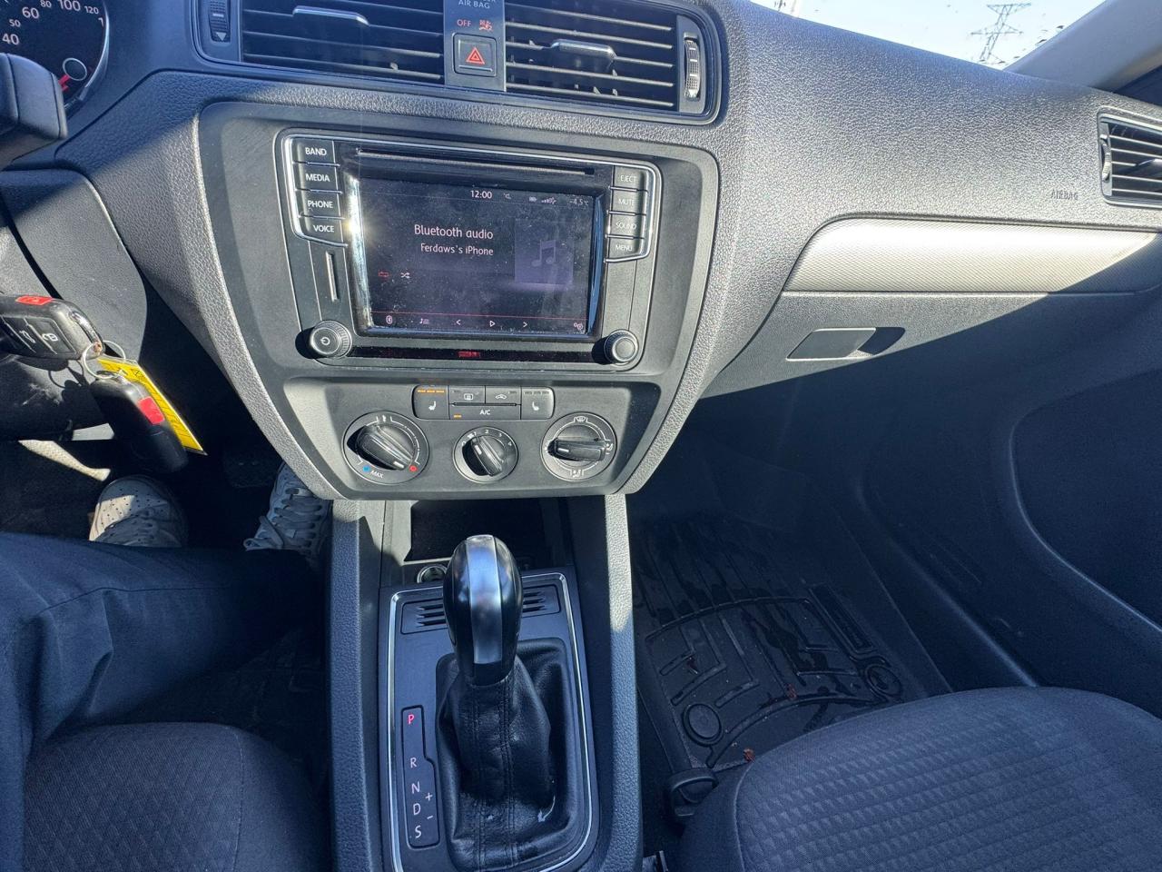 2016 Volkswagen Jetta Trendline Photo