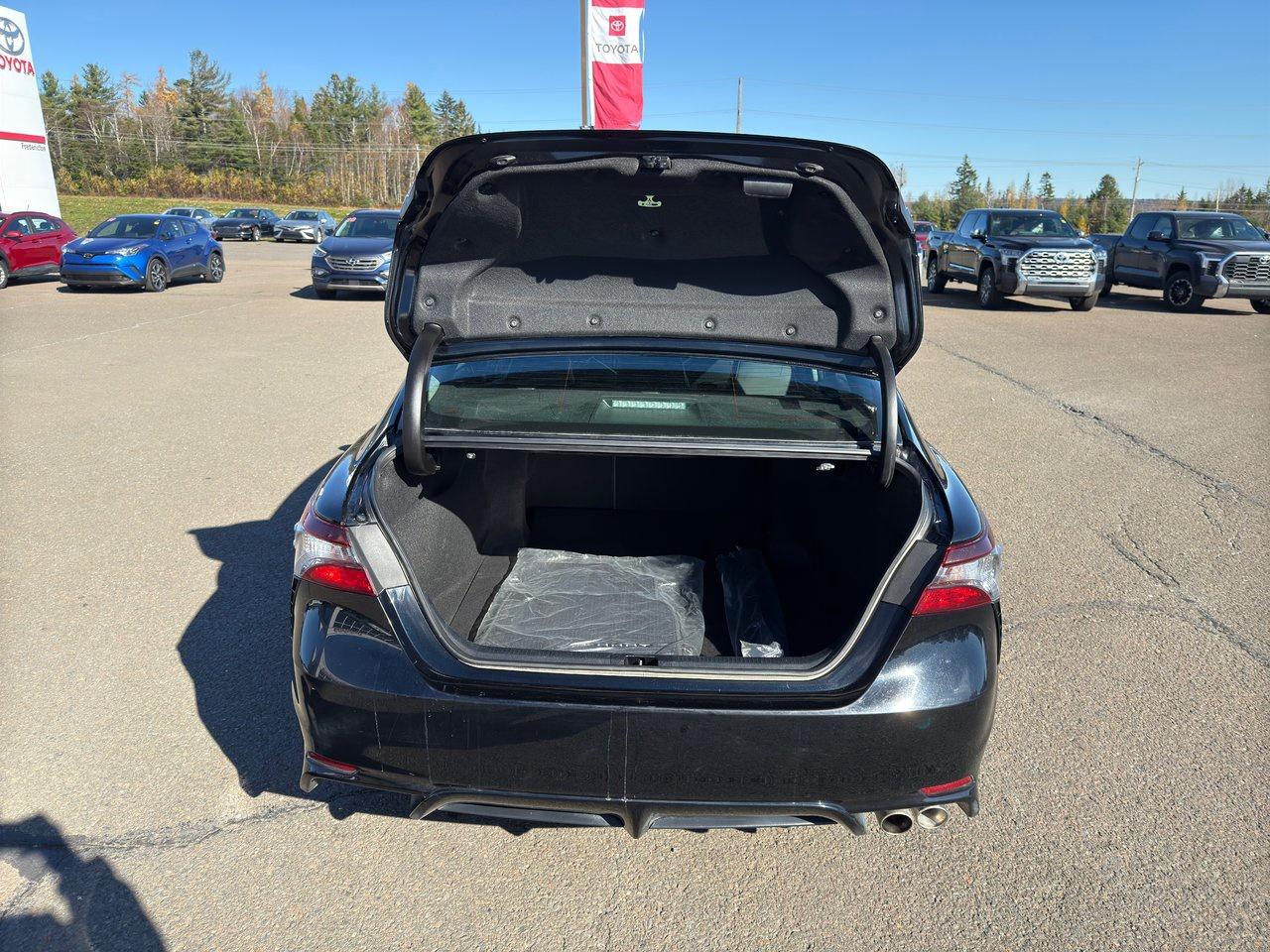 2022 Toyota Camry SE Photo