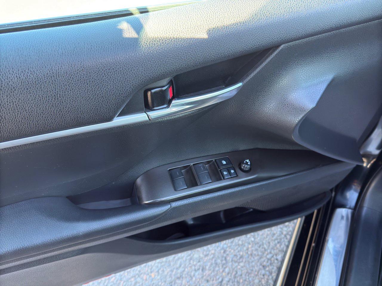 2022 Toyota Camry SE Photo