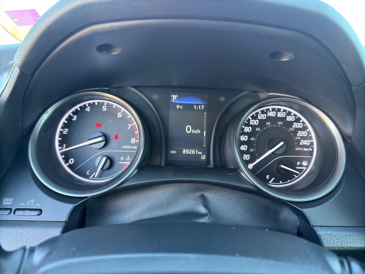 2022 Toyota Camry SE Photo