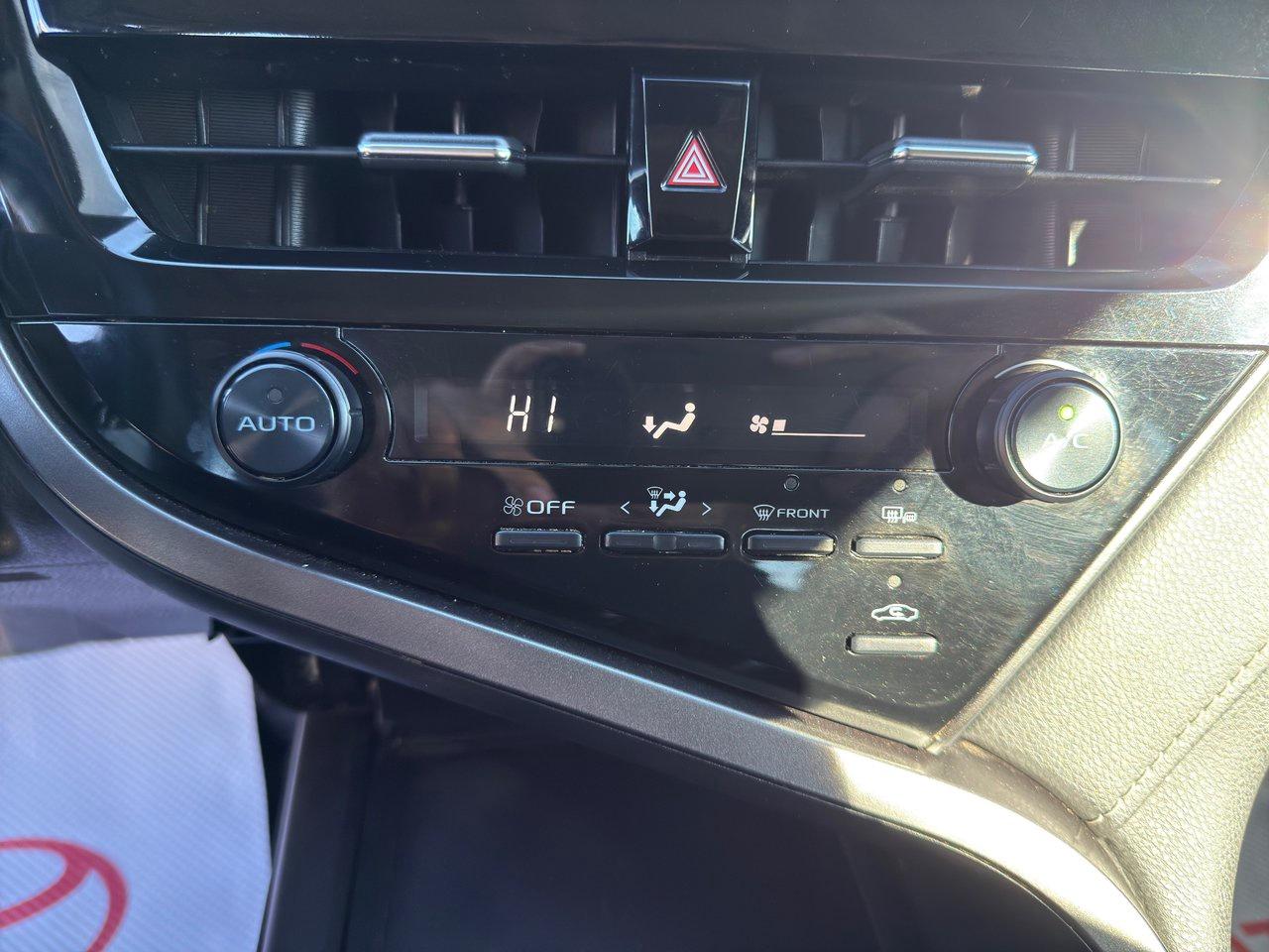 2022 Toyota Camry SE Photo