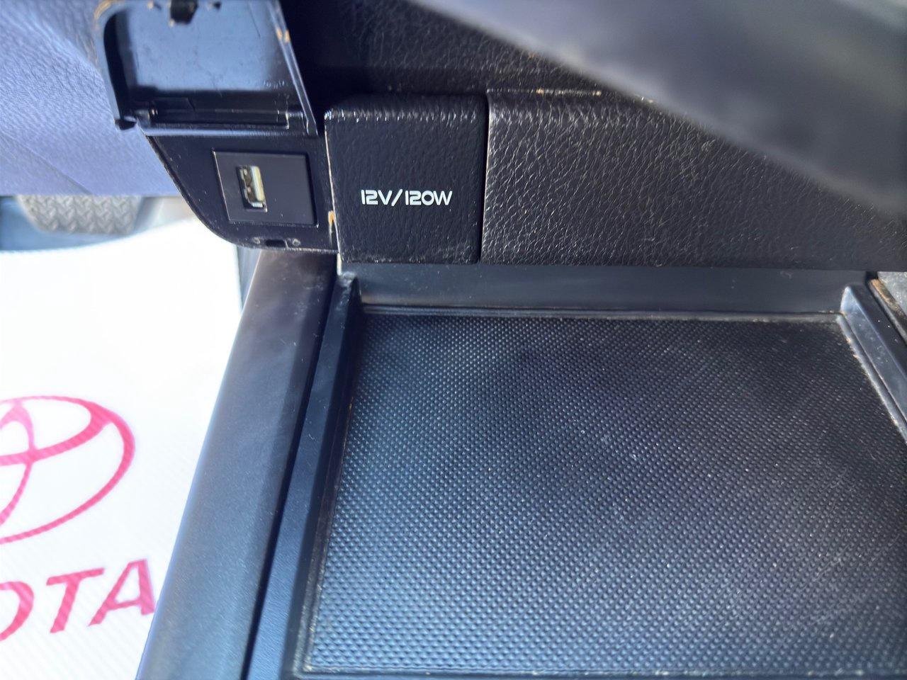 2022 Toyota Camry SE Photo