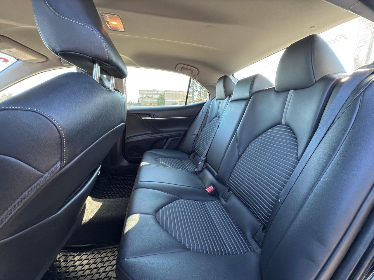 2022 Toyota Camry SE Photo