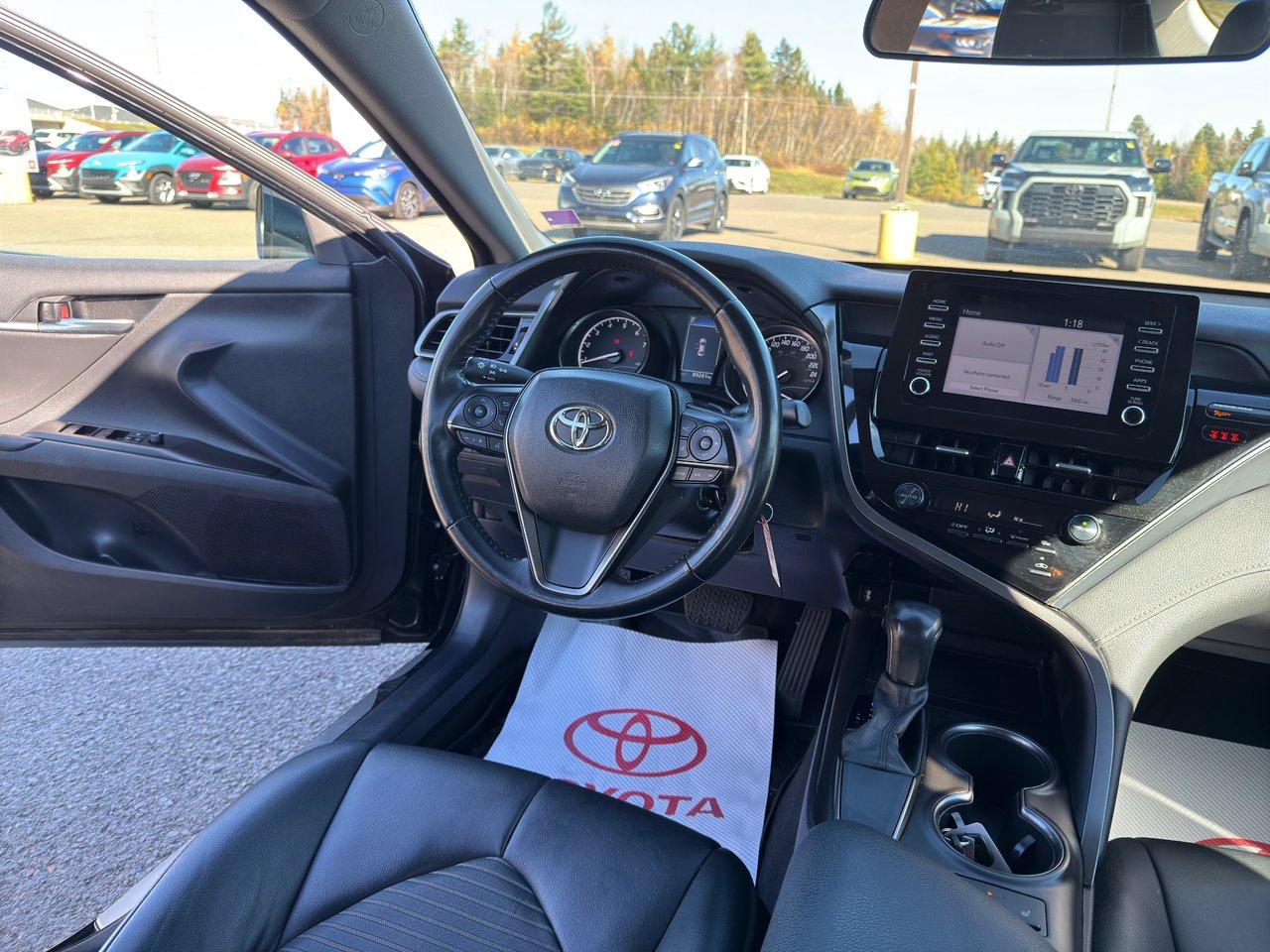 2022 Toyota Camry SE Photo