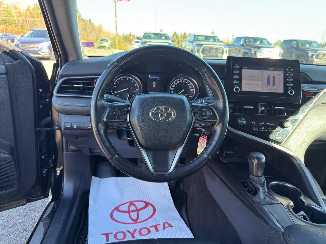 2022 Toyota Camry SE Photo