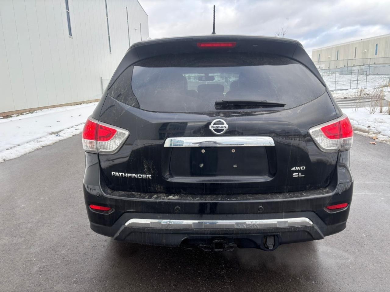 2013 Nissan Pathfinder SL 4dr 4x4 CVT Photo