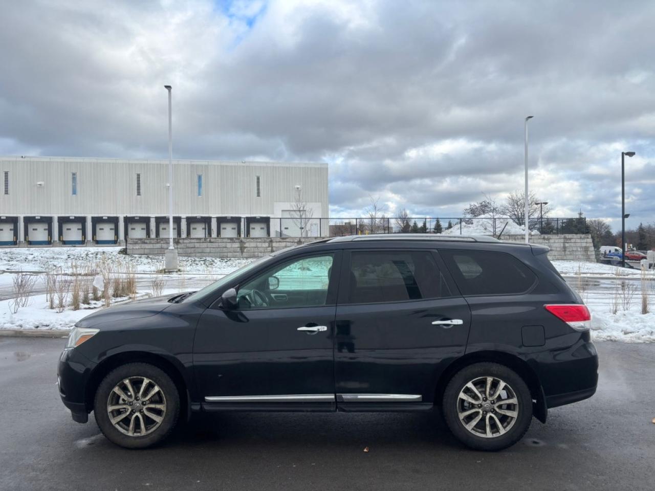 2013 Nissan Pathfinder SL 4dr 4x4 CVT Photo