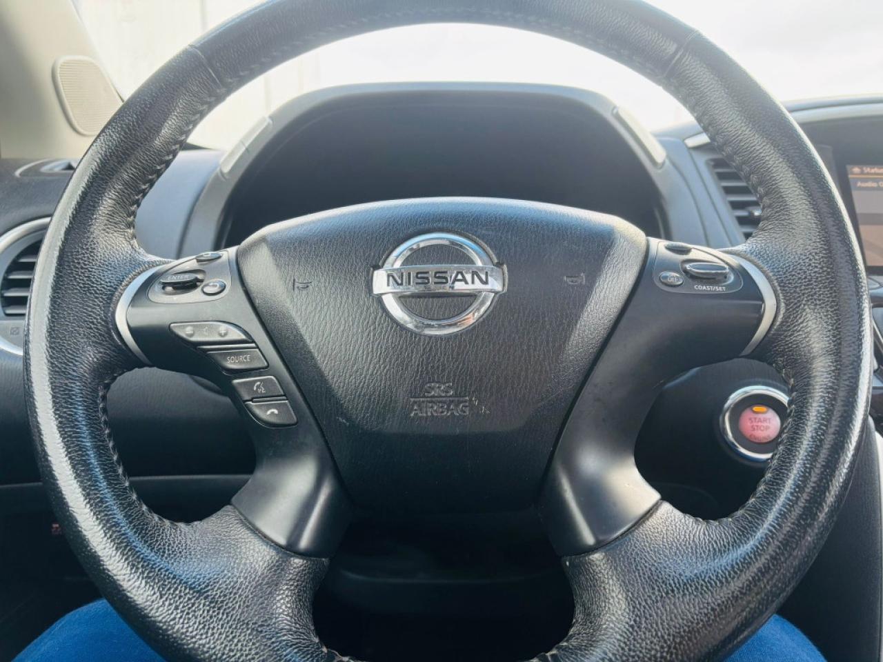 2013 Nissan Pathfinder SL 4dr 4x4 CVT Photo