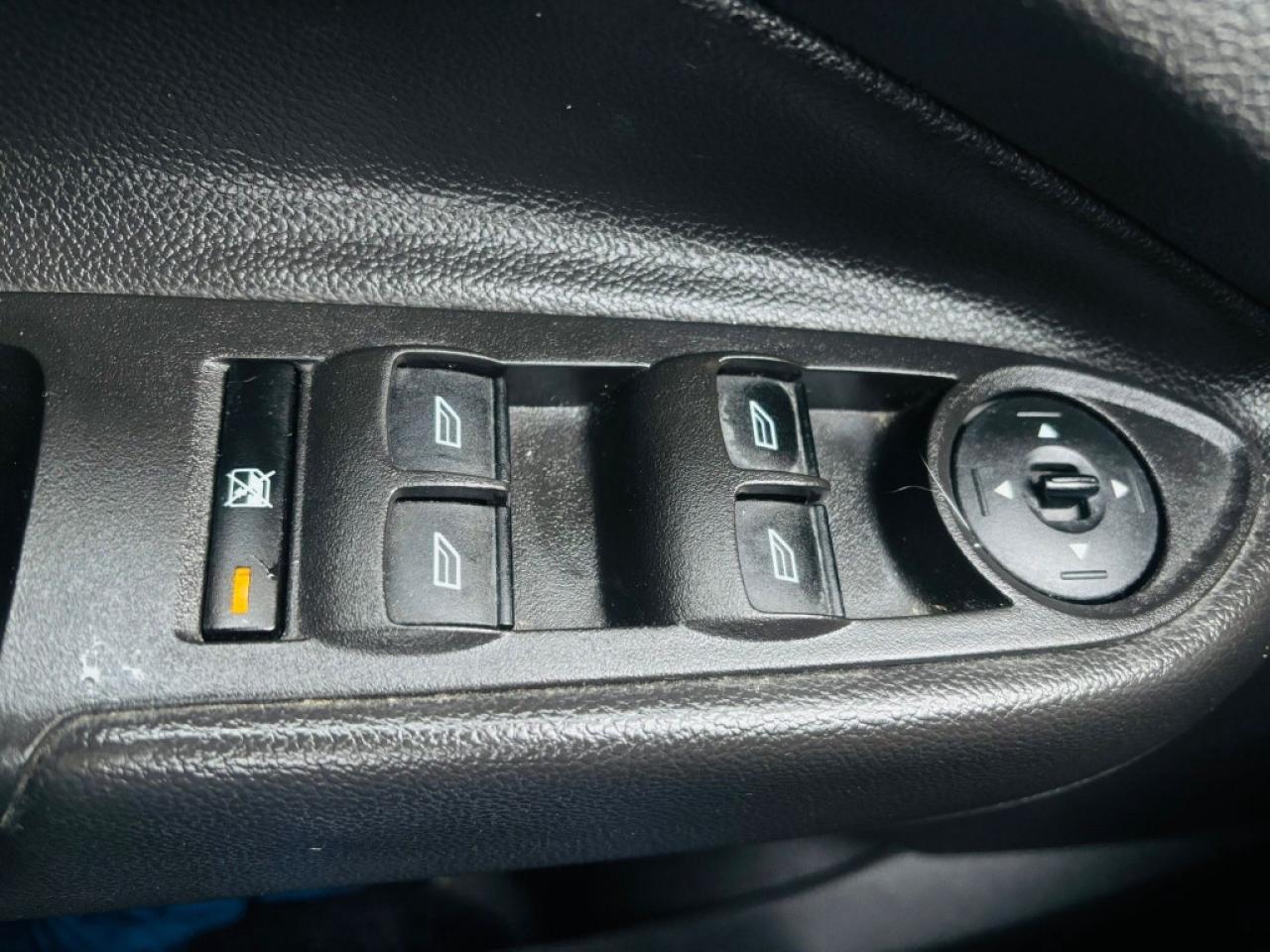 2014 Ford Escape SE 4dr Front-wheel Drive Automatic Photo