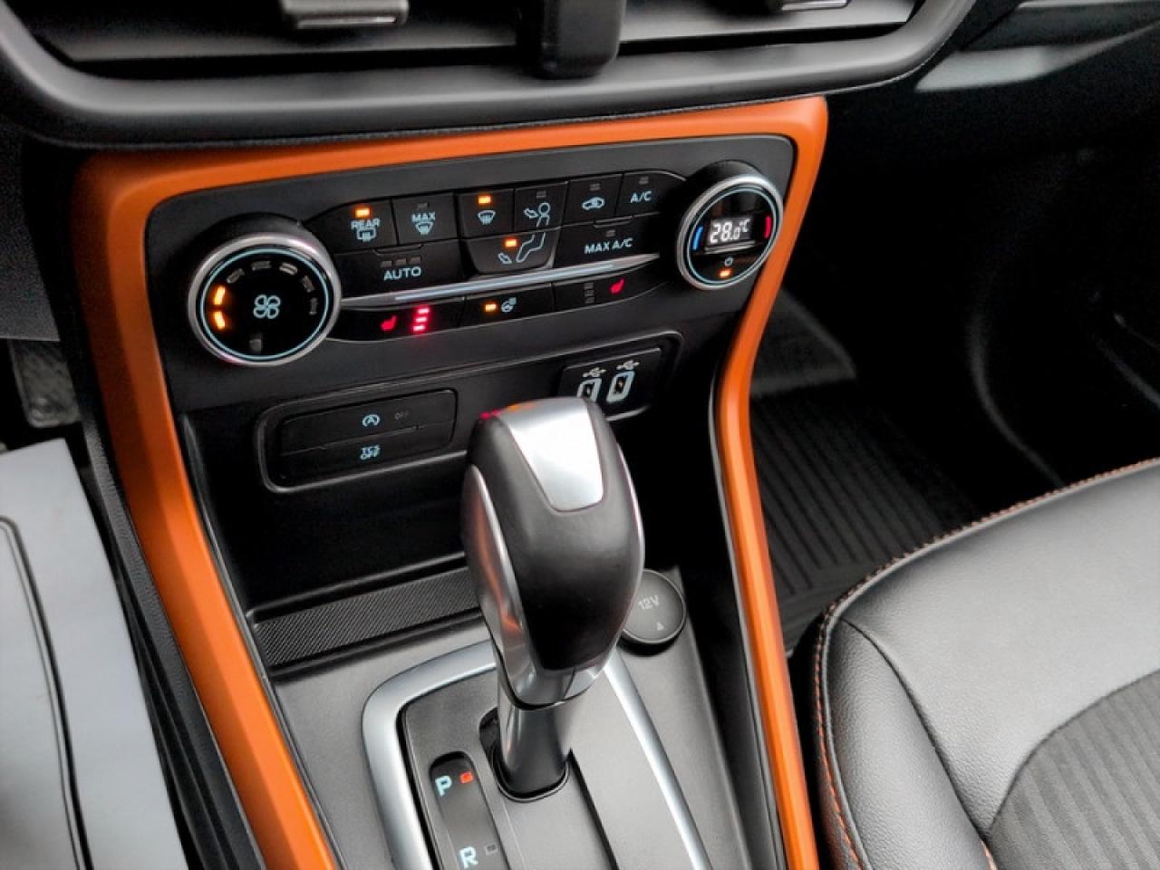 2018 Ford EcoSport SES AWD  **LOW MILEAGE - CLEAN CARFAX** Photo