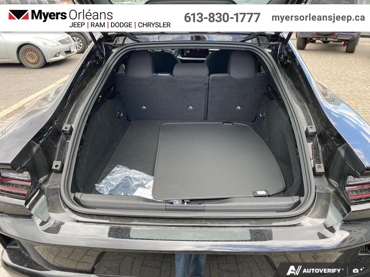 2026 Dodge Charger R/T 4-Door   -  Remote Start - 420 HP Photo