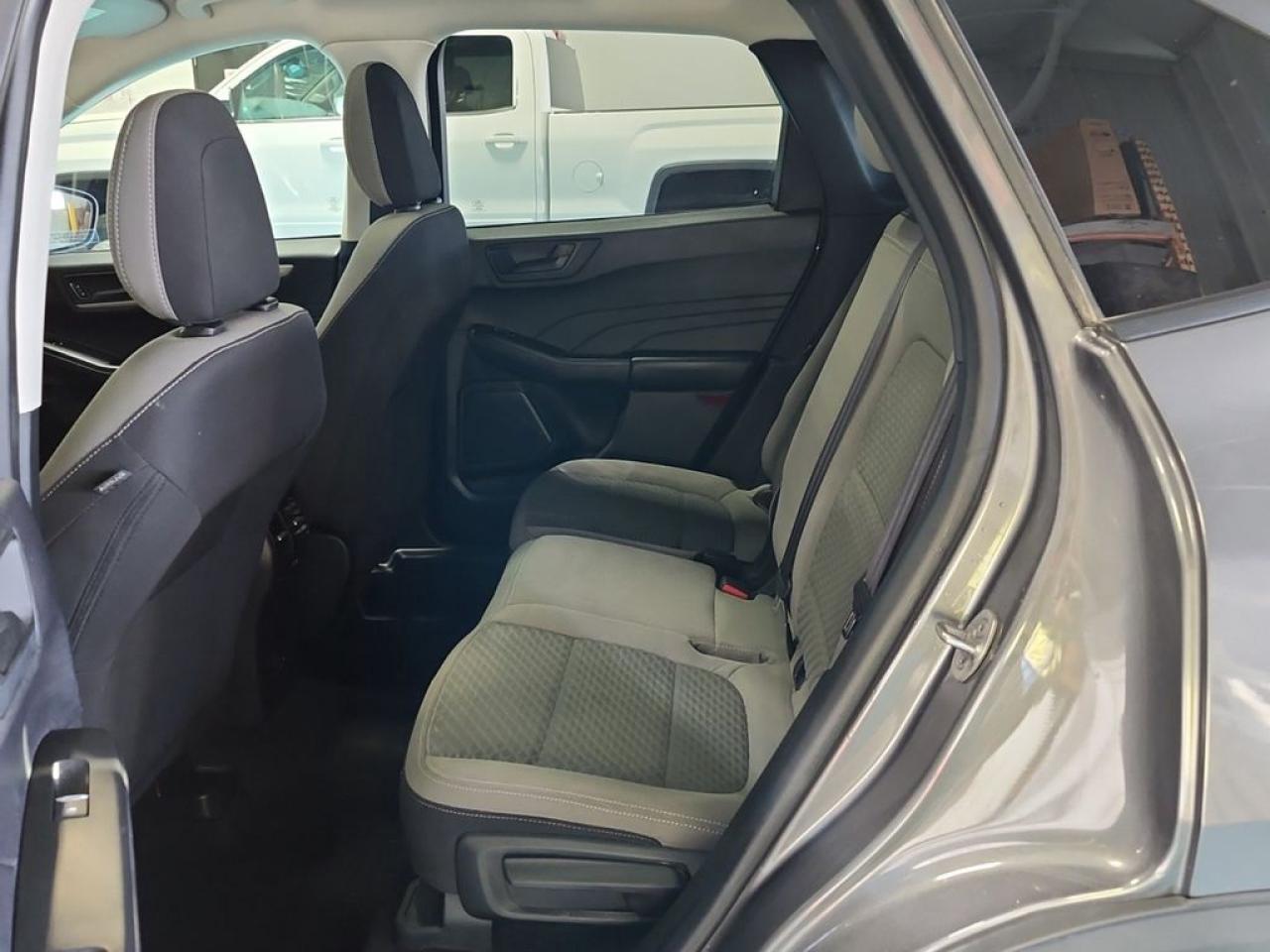 2022 Ford Escape SE Photo4